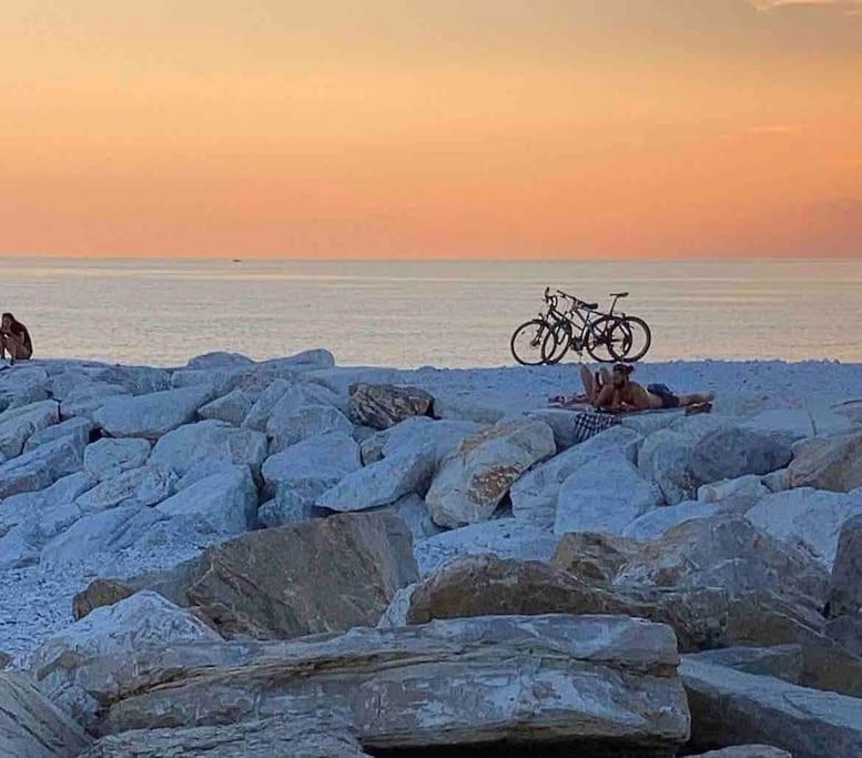 Il Faro Beach House Marina Di Pisa Buitenkant foto